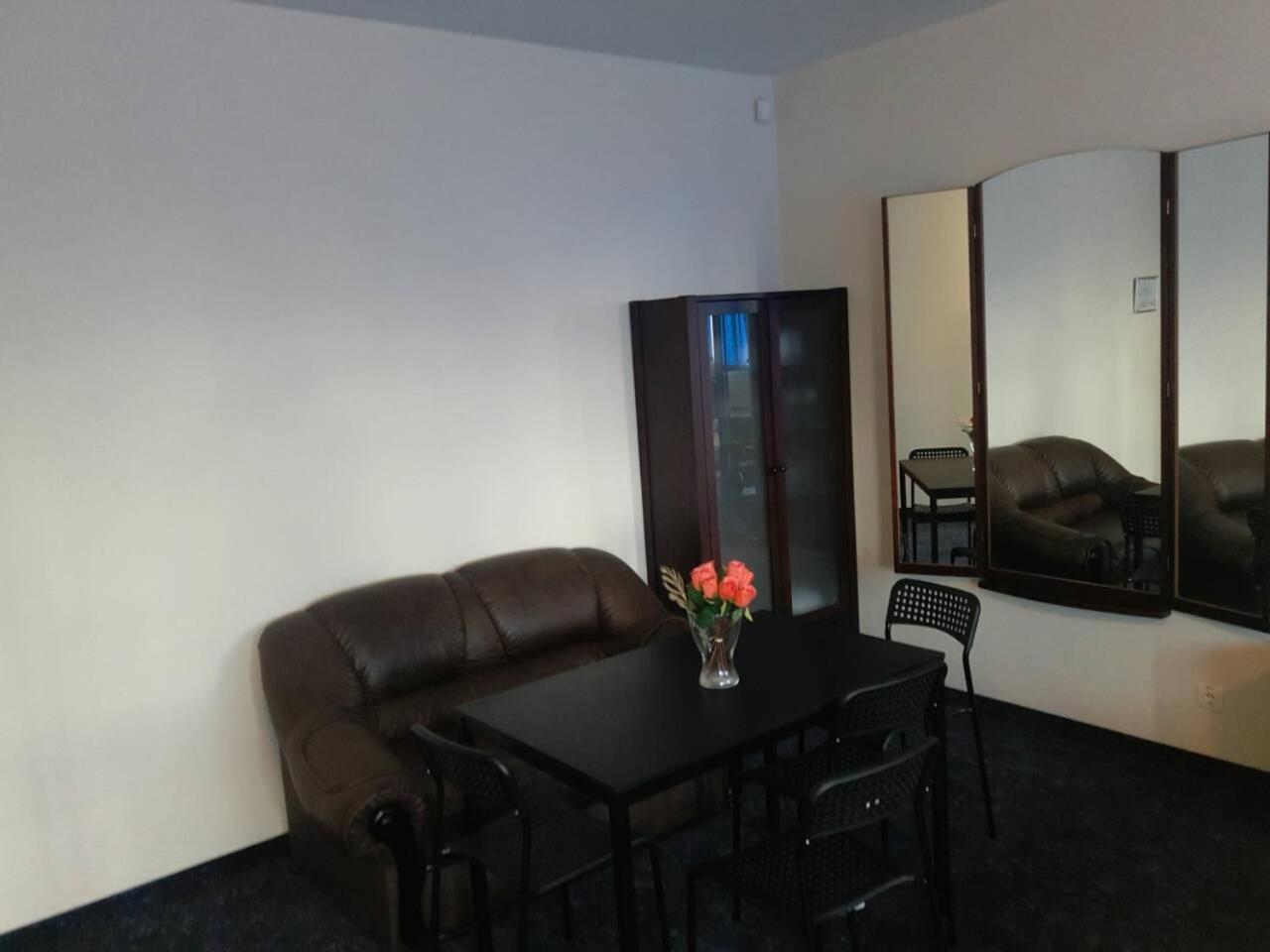 Tanagra Hotel Vilnius Eksteriør billede