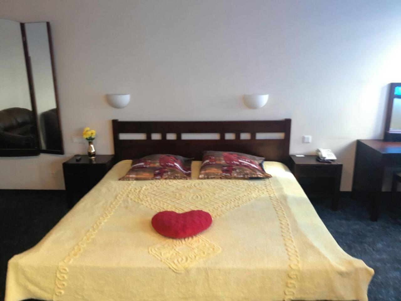 Tanagra Hotel Vilnius Eksteriør billede