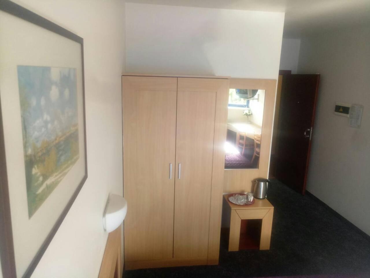 Tanagra Hotel Vilnius Eksteriør billede