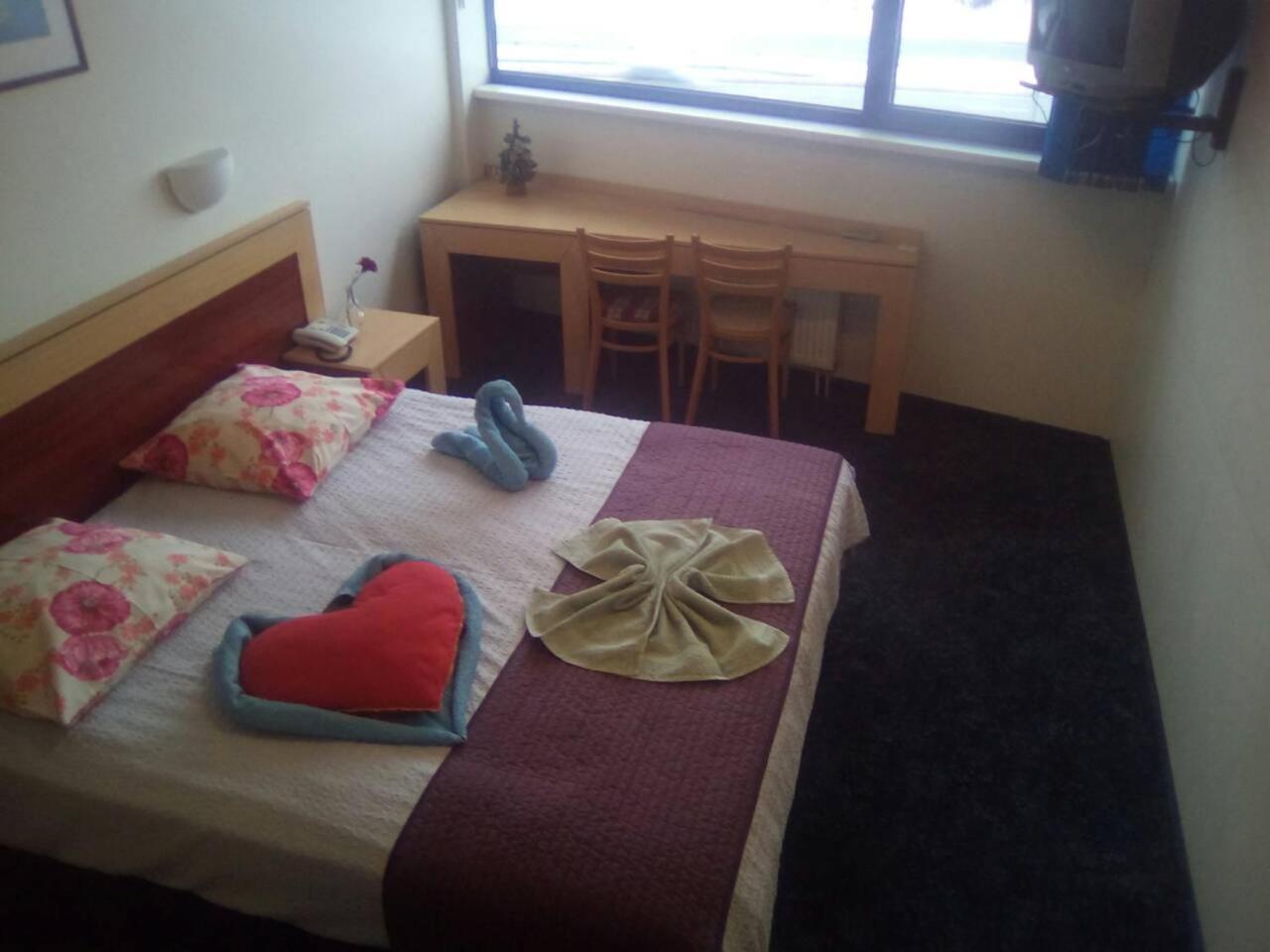 Tanagra Hotel Vilnius Eksteriør billede